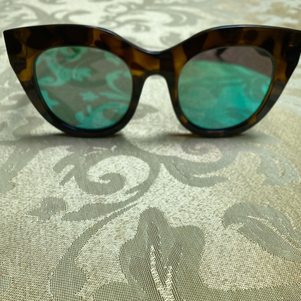 Le Specs AIR HEART sunglasses tortoise Green lense